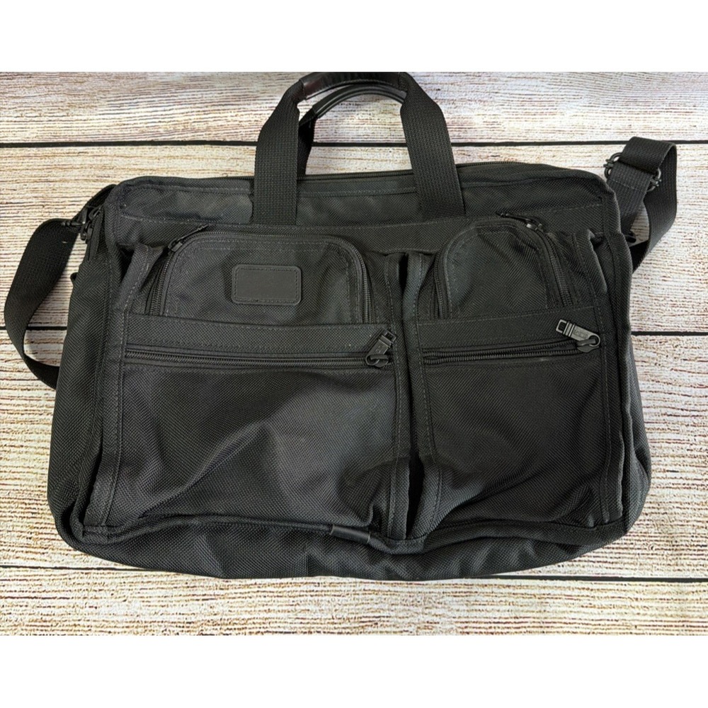 TUMI 26031D4 Alpha Expandable Organizer Black Nylon Laptop Briefcase Used